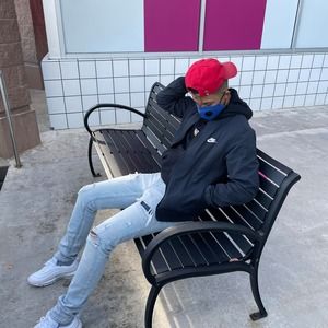 Meet your Posher, Julian